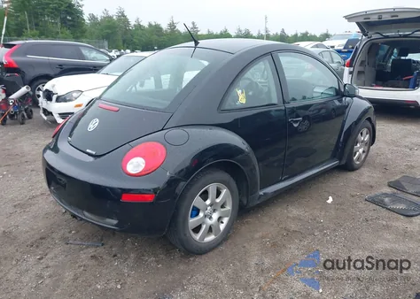 2010 Volkswagen New Beetle 2.5L из США, поврежденный, VIN 3VWPG3AG2AM016977
